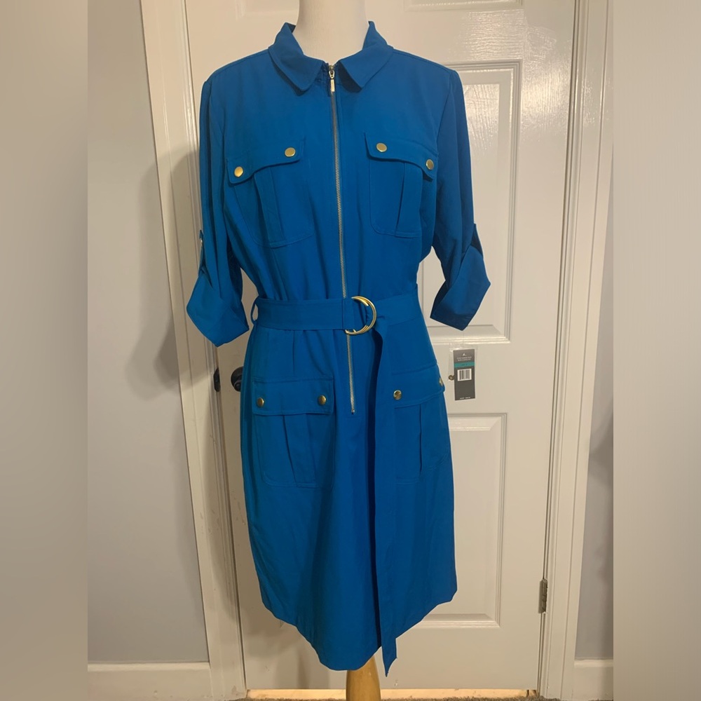 Sharagano belted zip up dress. Size 16.
